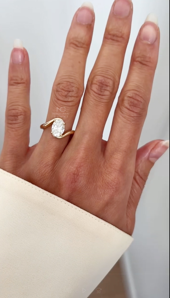 2.5CT Oval Cut Bypass Band Moissanite Diamond Engagement Ring - Image 3