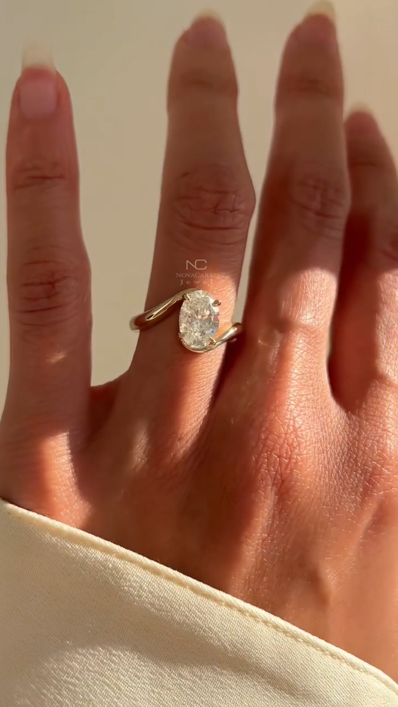 2.5CT Oval Cut Bypass Band Moissanite Diamond Engagement Ring - Image 4