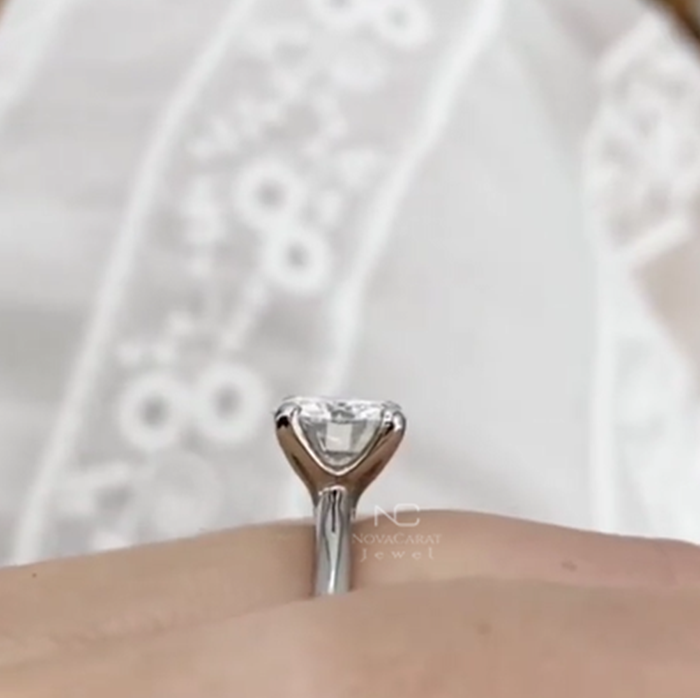 1.5ct Round Moissanite Solitaire Ring - Image 5