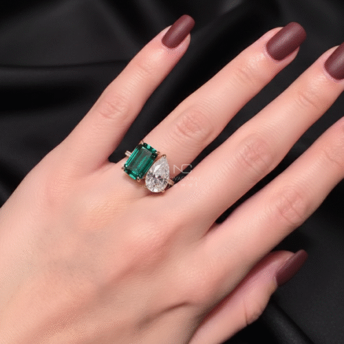 Unique Toi et Moi Pear Cut Emerald Green Engagement Ring
