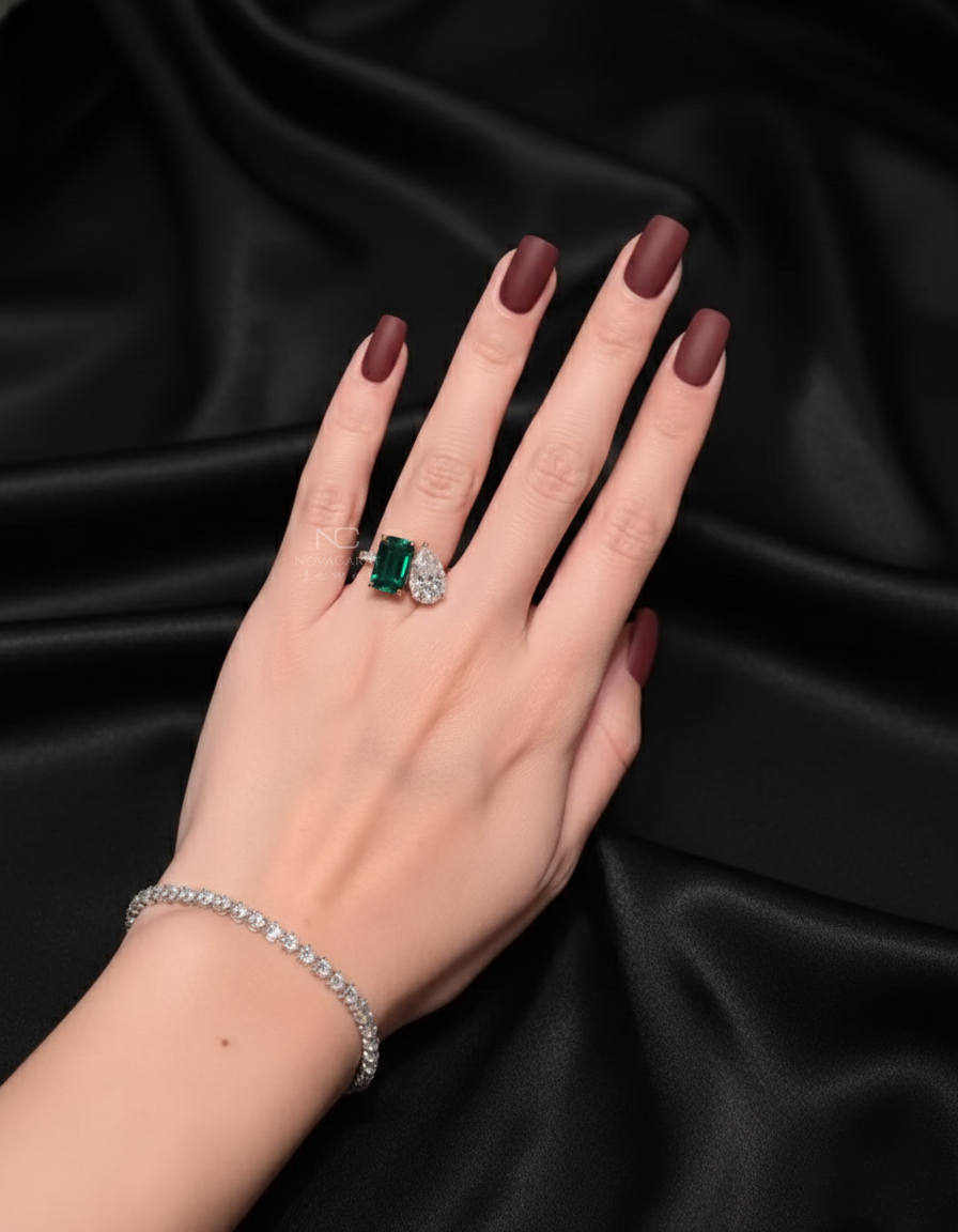 Unique Toi et Moi Pear Cut Emerald Green Engagement Ring - Image 3